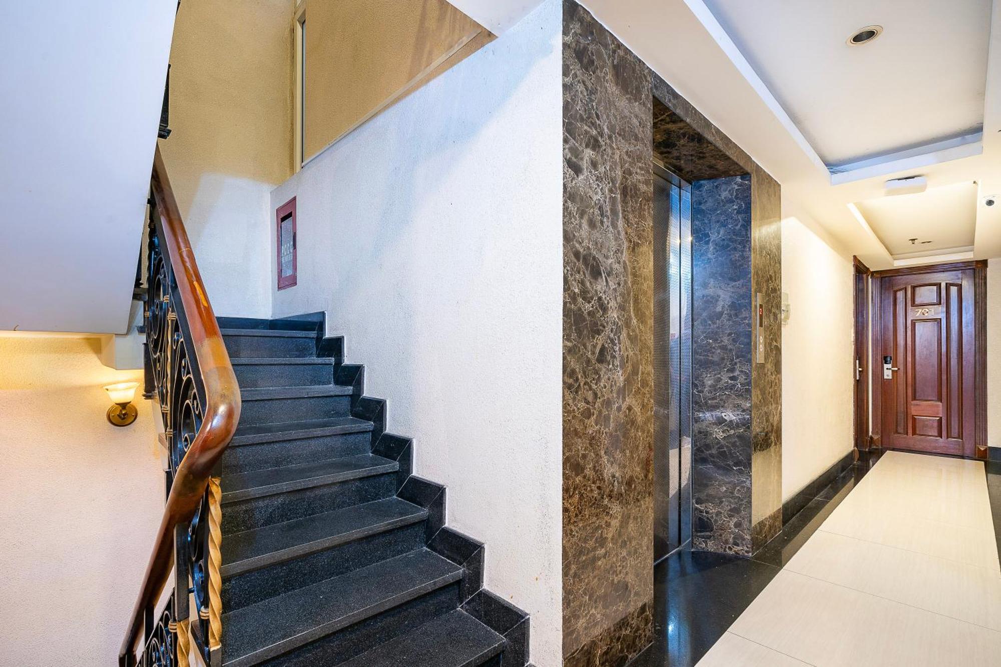 Lucky Star Hotel - Ben Thanh Хошимин Экстерьер фото
